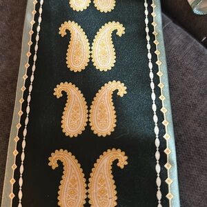 Veronelli tie and handkerchief